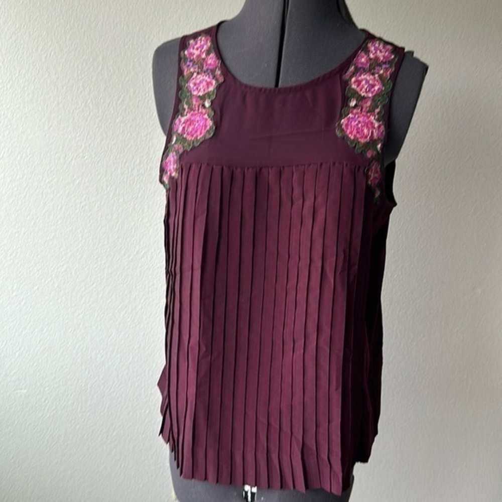 American Eagle outfitters top size medium burgundy pleated top